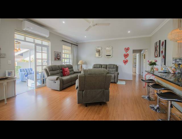 3 BEDROOM TOWNHOUSE FOR SALE IN SHELLY BEACH